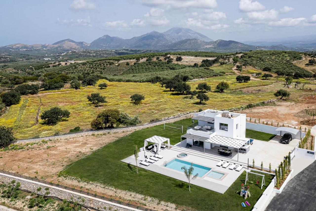 Alma Villa, 2000M2 Luxury Living, By Thinkvilla Angeliana  Exterior photo