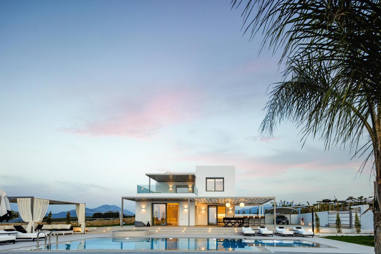 Alma Villa, 2000M2 Luxury Living, By Thinkvilla Angeliana  Exterior photo