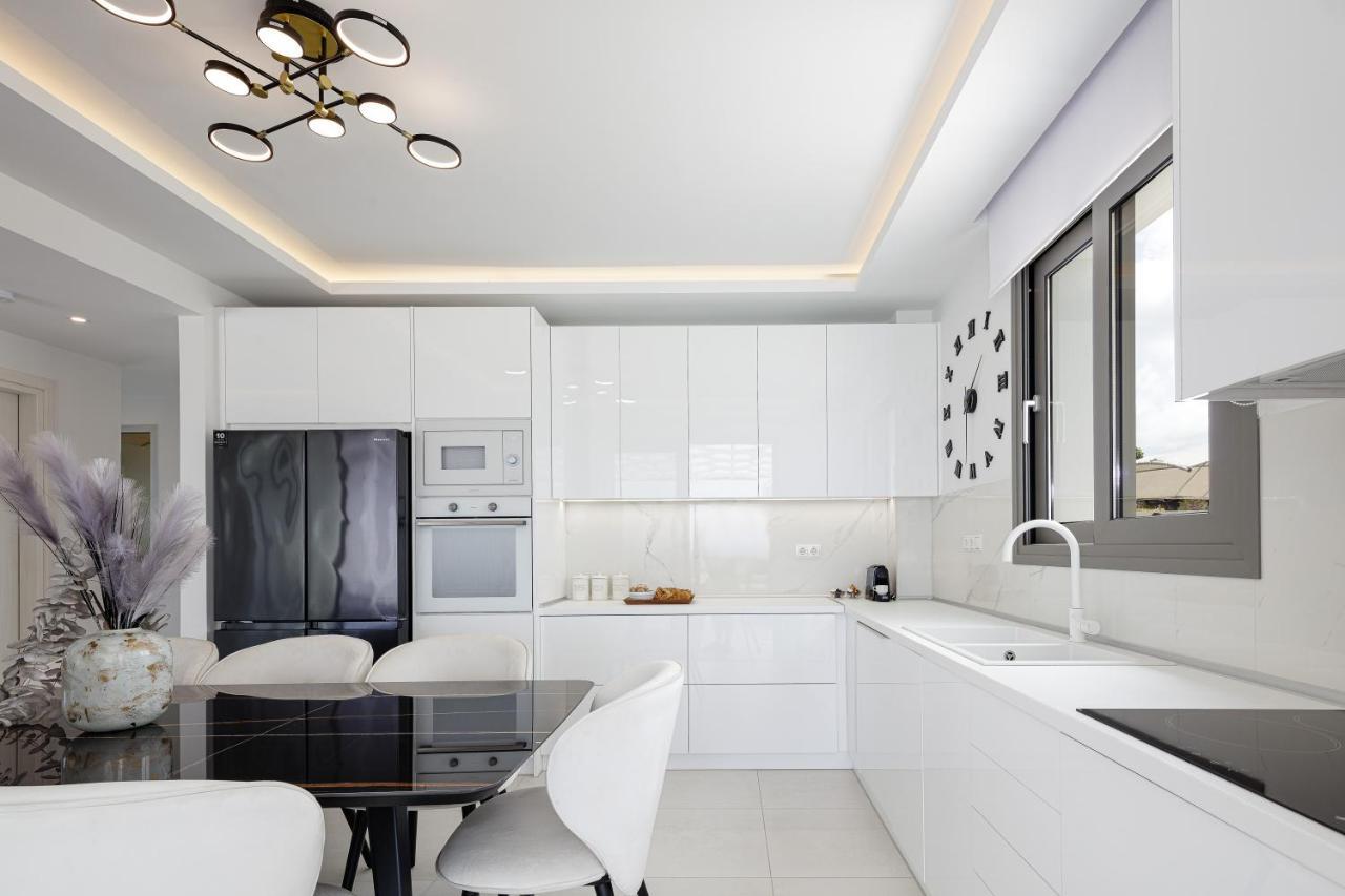 Alma Villa, 2000M2 Luxury Living, By Thinkvilla Angeliana  Exterior photo